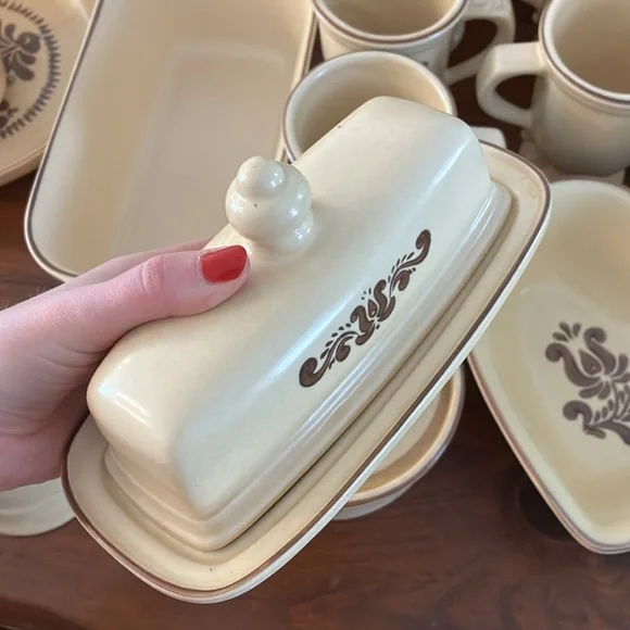 Pfaltzgraff Butter Dish - Picture 4 of 4